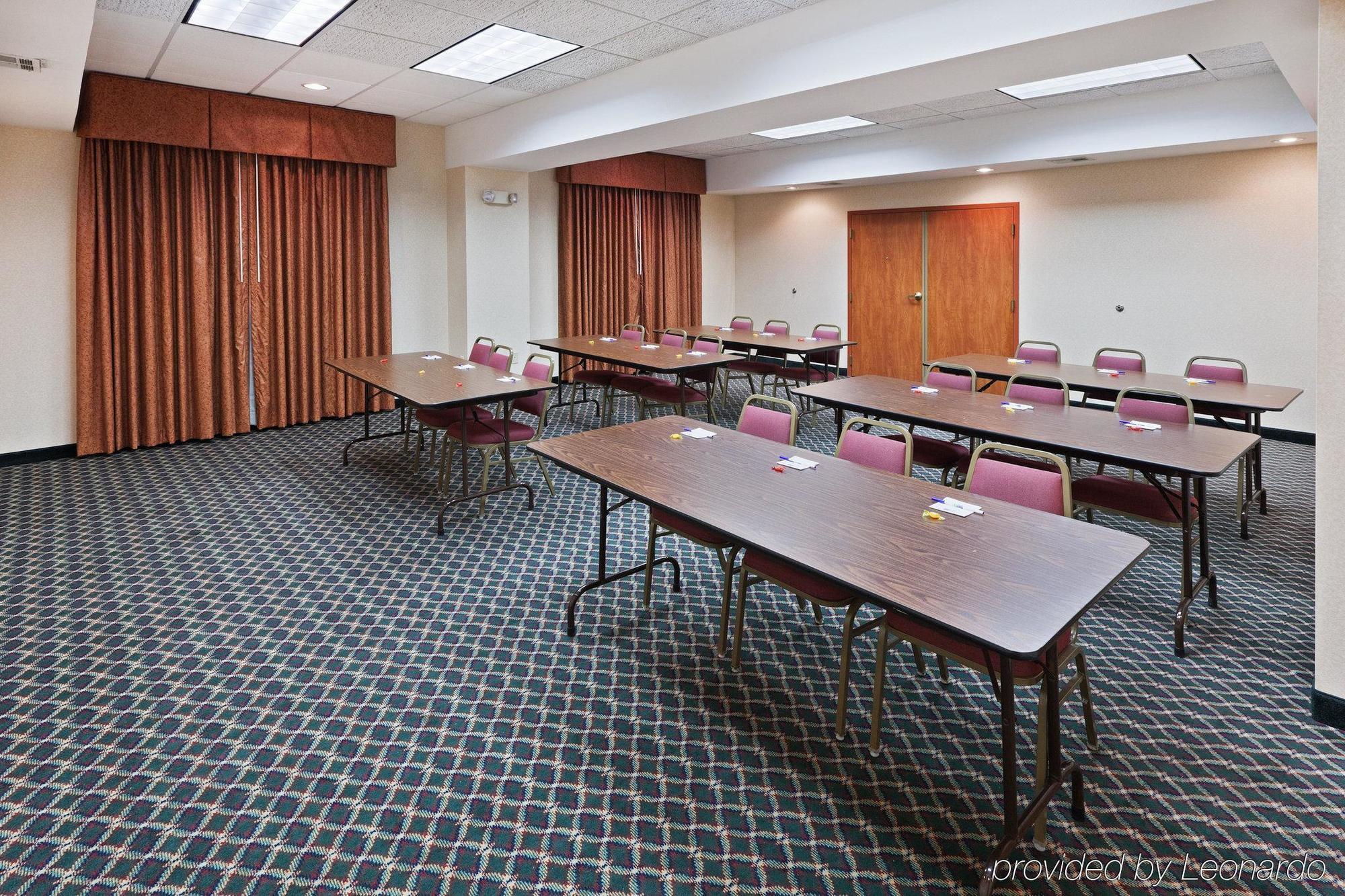 Holiday Inn Express Hotel & Suites Vinita By Ihg Servizi foto